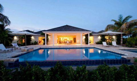 7 bedroom house in Palm Point, Jolly Harbour, 929 mt2, 7 bedrooms